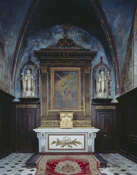 Ensemble du maître-autel (autel, tabernacle, 2 gradins d'autel, retable, 2 tableaux, 2 cadres)