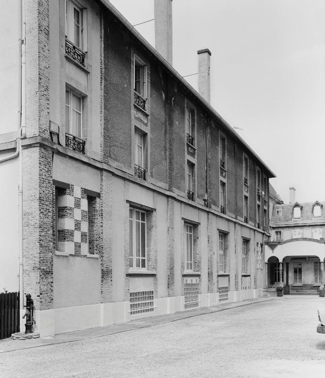Elévation est du bâtiment de la rue Marcotte.