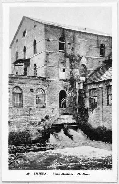 Lisieux. "48. Lisieux - Vieux Moulin - Old Mills".- Carte postale, s.d., début 20e siècle.