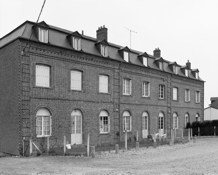 Ecole technique (23c rue d'Orival). Elévation extérieure ouest sur cour.