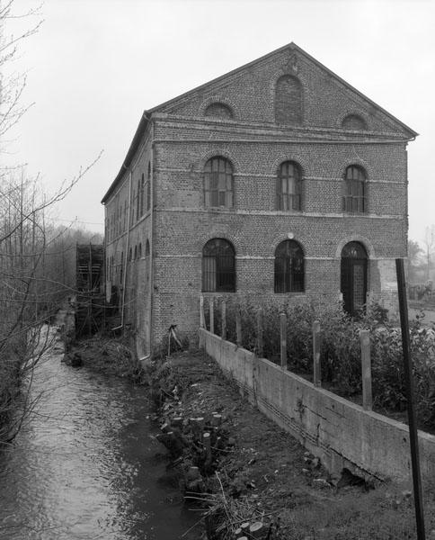 Atelier de fabrication. Vue prise de l'ouest.