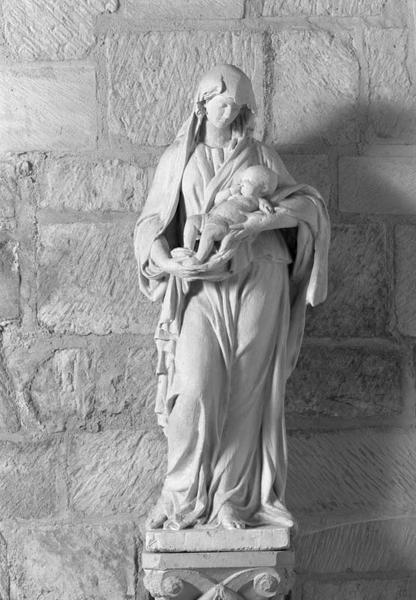 Statue : Vierge à l'Enfant (2)