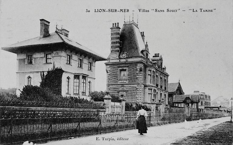 "30. Lion-sur-Mer. Villas ""Sans Souci"" - ""La Tamise"". Elévations nord et est vers le début du siècle.- Carte postale, E. Turpin."