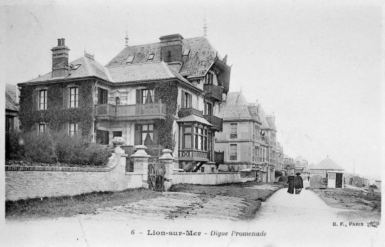6. Lion-sur-Mer. Digue Promenade. [Elévations est et nord, au début du siècle].- Carte postale, B.F. Paris n°6.