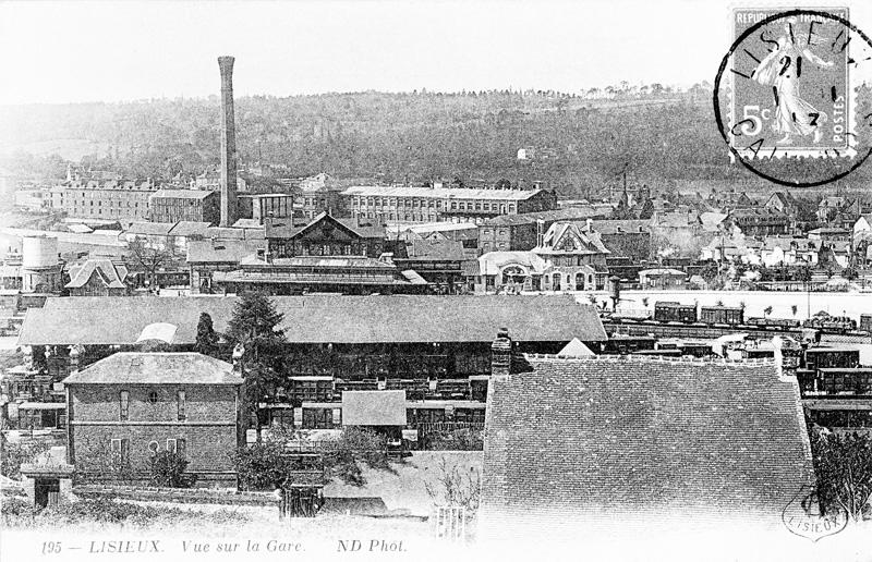 195. Lisieux - Vue sur la gare.