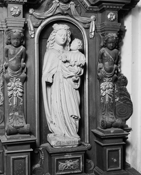 Statue : Vierge à l'Enfant