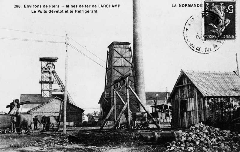 LA NORMANDIE 266. Environs de Flers - Mines de fer de LARCHAMP - le Puits Gévelot et le Réfrigérant.- Carte postale, éd. Levaseur, s.d., début 20e siècle. (Collection particulière P. Coftier).