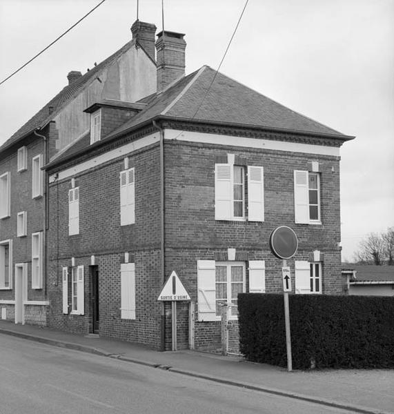 Vue d'ensemble depuis le sud-ouest.