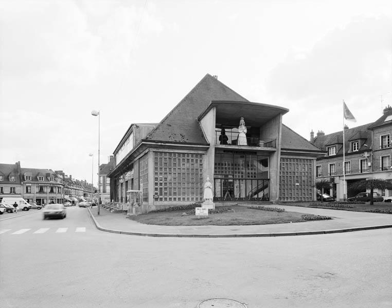 Place de Mackau, halle.