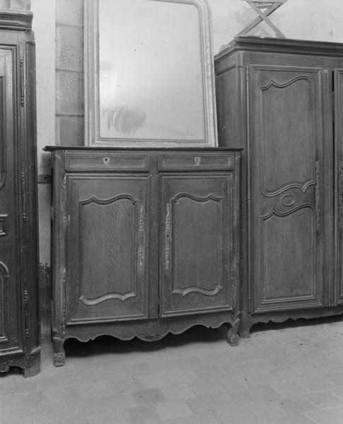 Armoire (armoire basse)