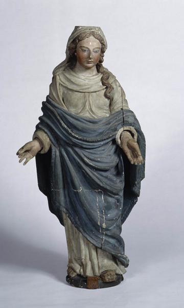 Statue : sainte