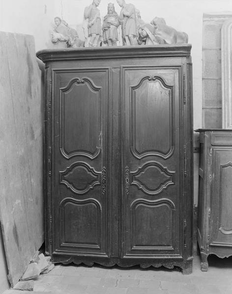 Armoire (1)