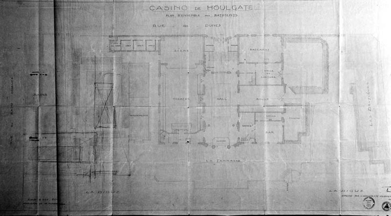 'Casino (2ème) de Hougate. Plan d''ensemble des bâtiments.- Plan signé Robert Dufour, architecte, daté du 15 octobre 1932. Crayon et encre sur papier, échelle : 0,01m pour 1 mètre, [dimensions non prises]. (AC Houlgate).'