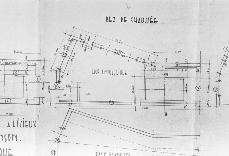 Etablissements Emile et Paul Bourné à Lisieux, boulevard Jeanne d'Arc et rue d'Alençon. Bâtiments n°11. Roue hydraulique, Rez-de-chaussée.