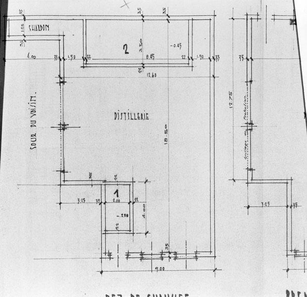 Etablissements Emile et Paul Bourné à Lisieux, boulevard Jeanne d'Arc et rue d'Alençon. Bâtiments n°19. Distillerie. Rez-de-chaussée.