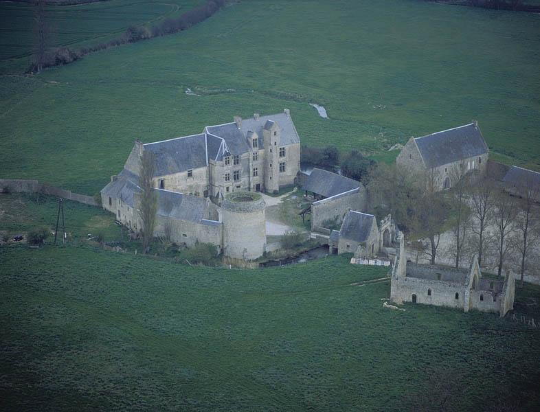 Vue aérienne, côté sud.