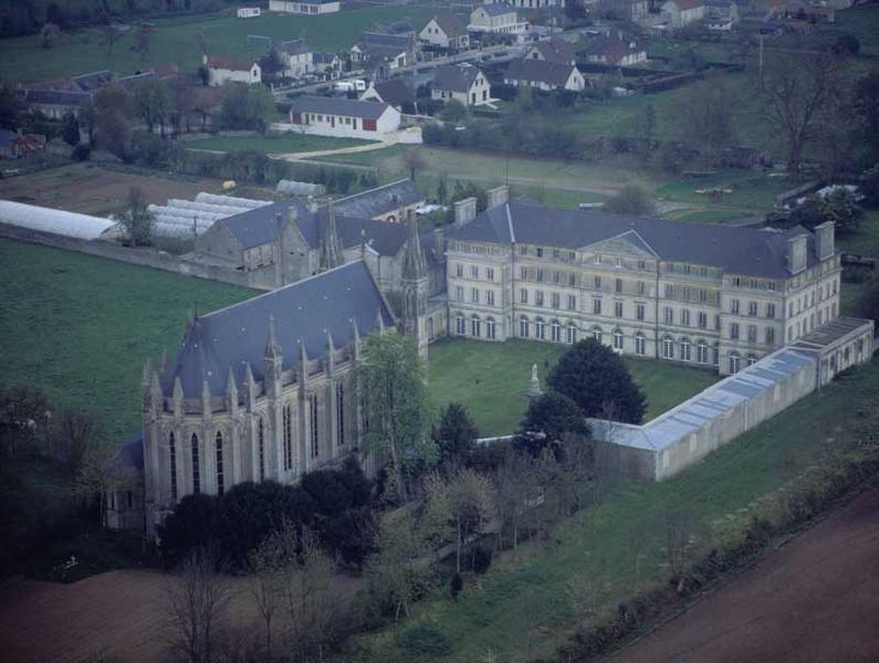Vue aérienne du séminaire.
