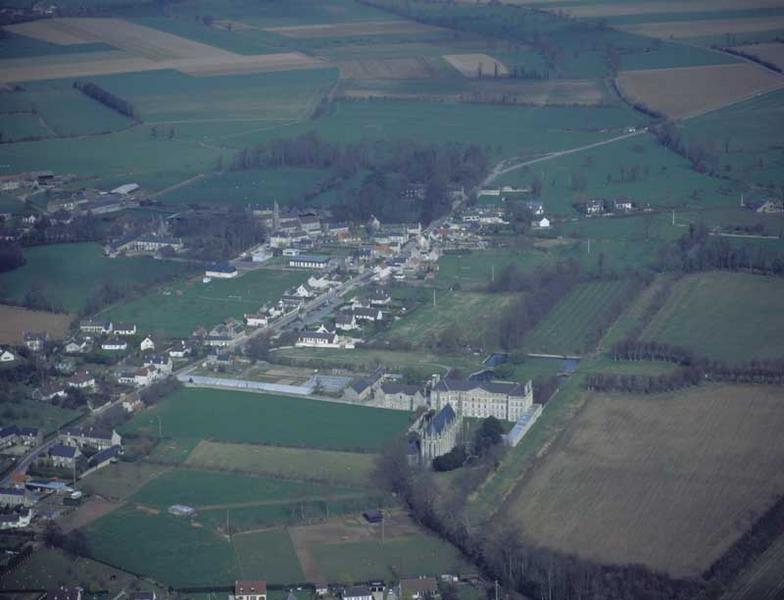 Vue aérienne d'ensemble.