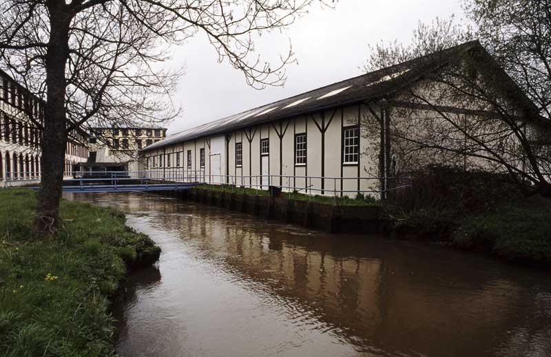 Atelier de fabrication (4) et canal, vue prise du sud ouest.
