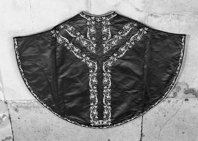 Chasuble, voile de calice, bourse de corporal, étole