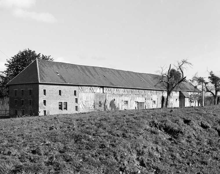 Pièce d'affinage (2) et parties agricoles. Vue prise de l'ouest.
