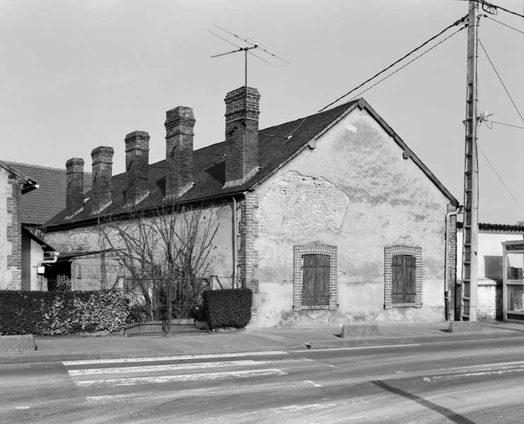 Logements d'ouvriers (2), situés commune de Bretteville-sur-Dives. Vue prise du sud-est.