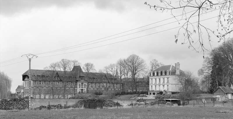 Pièce d'affinage (1) et logement patronal. Vue prise du sud-ouest.
