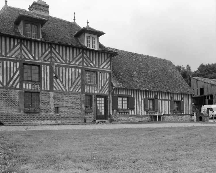 Partie dite de Haut Côteau. Logement et parties agricoles. Vue prise de l'est.