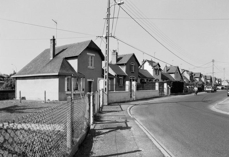 Cité ouvrière (1). Rue Sainte-Suzanne. Vue prise du nord-est.