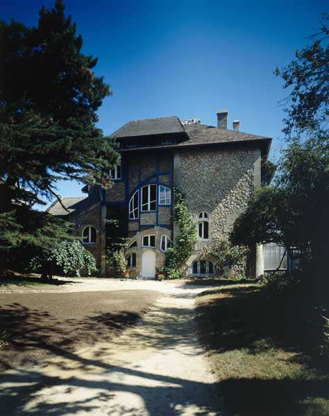 Façade sud. Vue d'ensemble.