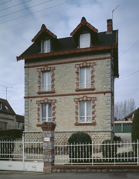 Façade est.