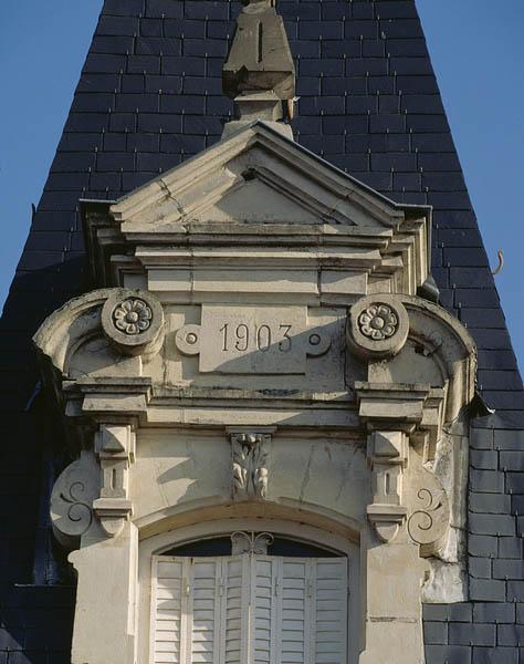 Elévation ouest : lucarne.