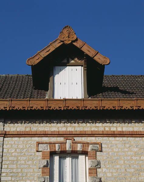 Elévation est : lucarne.