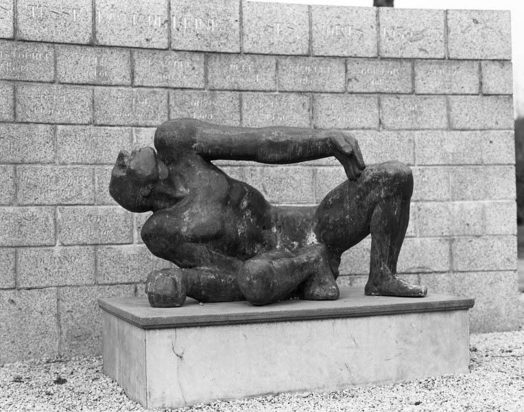 Face antérieure : détail.