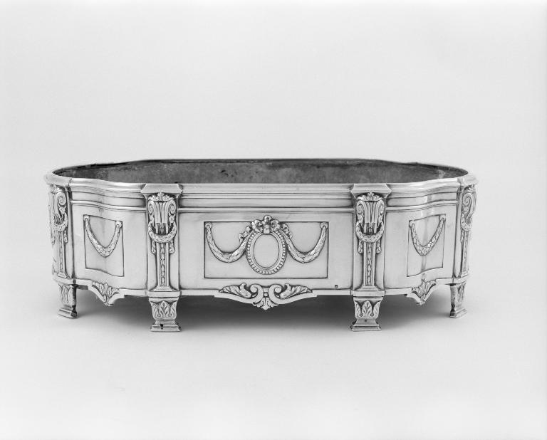 Détail : jardinière.