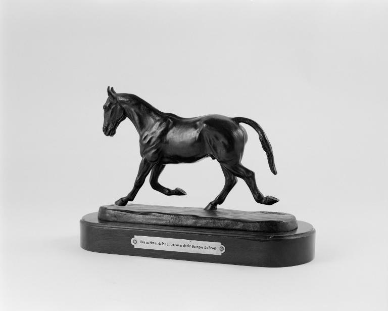 Sculpture : Cheval au trot