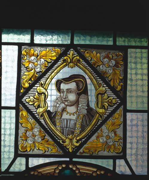 Détail de la baie 11, médaillon carré de droite : portrait d'une femme.