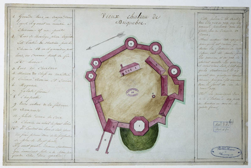 Vieux château de Bricquebec, avec légende et notice.- Plan, fin 18e siècle. (Bibliothèque municipale, Cherbourg-Octeville. Mss 77bis)