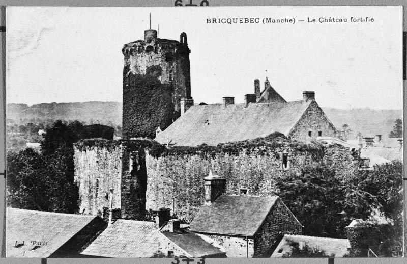 Bricquebec (Manche) - Le Château fortifié.