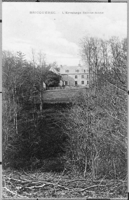 Bricquebec. L'Ermitage Sainte-Anne.- Carte postale, vers 1900. (Collection particulière).