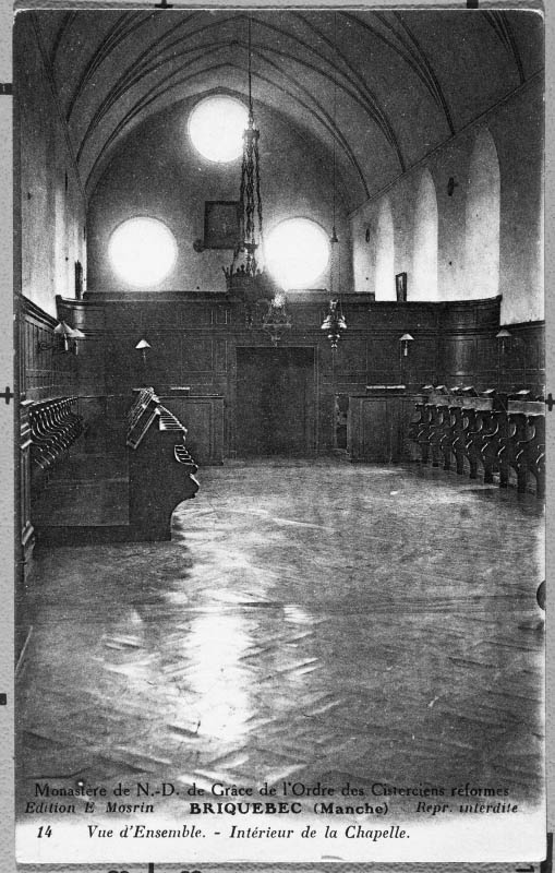 14. Vue d'Ensemble. - Intérieur de la Chapelle.- Carte postale, s.d., début 20e siècle. (Collection particulière).