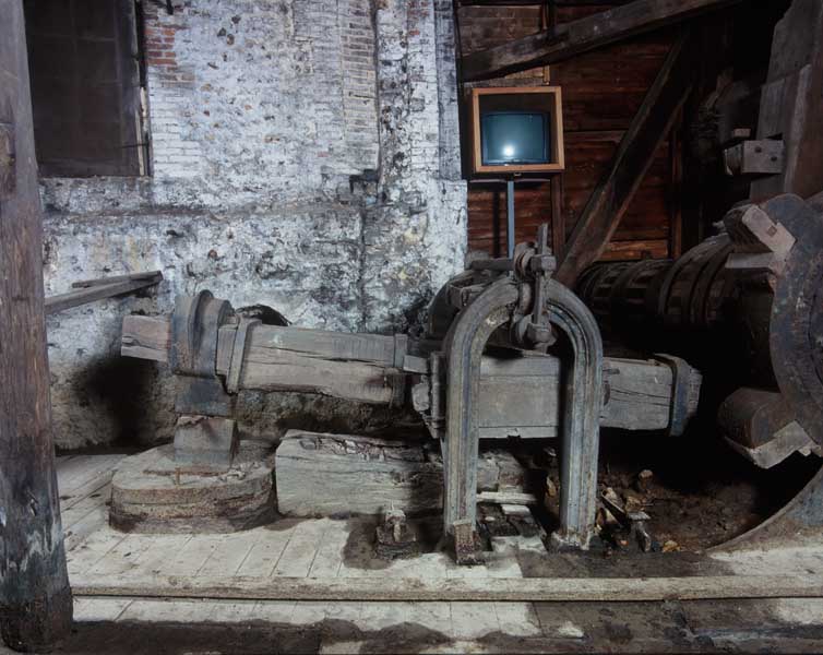 Atelier de fabrication. Détail : martinet.