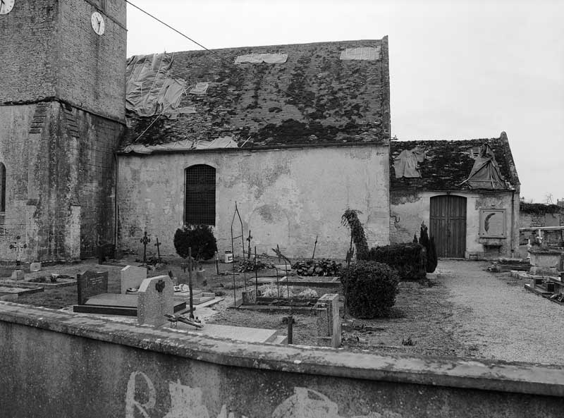 Elévation extérieure, vue du chevet et de la sacristie après la tempête de 1999.