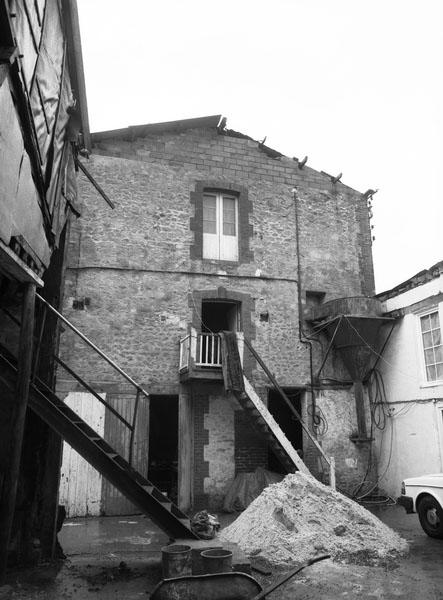 Atelier de fabrication. Vue prise du nord.
