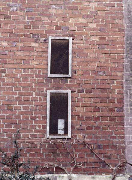 Elévation extérieure sud. détail : baies de la pièce d'affinage.