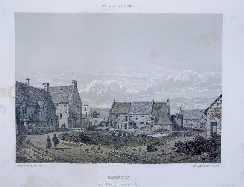 Longues. Vue intérieure de la cour de l'abbaye.