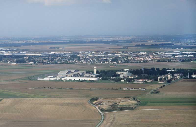 Vue aérienne prise du sud.
