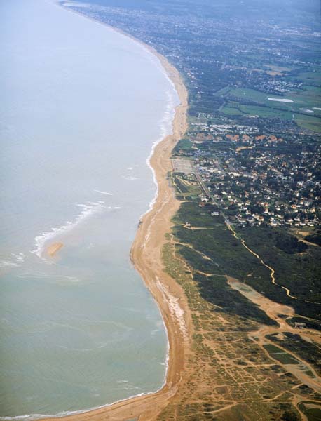 Vue aérienne du littoral.