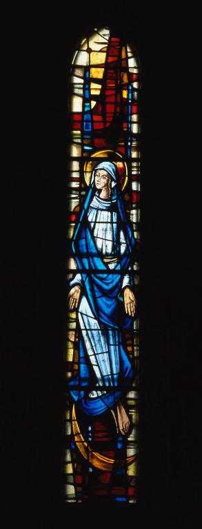 Ensemble de 9 verrières (abstraites, figurées) : La Vierge, Education de la Vierge, Saint Joseph