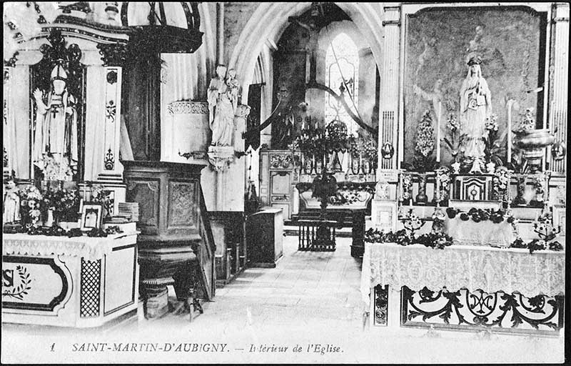 1 - Saint-Martin-d'Aubigny. - Intérieur de l'Eglise.- Carte postale, s.d., début 20e siècle. (Collection particulière).